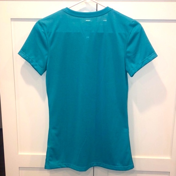 Nike Dri-Fit blue workout shirt - Picture 2 of 4